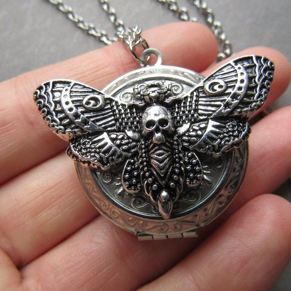 Death Head Moth Photo Locket Necklace Retro Gothic Unique - Picture 4 of 5